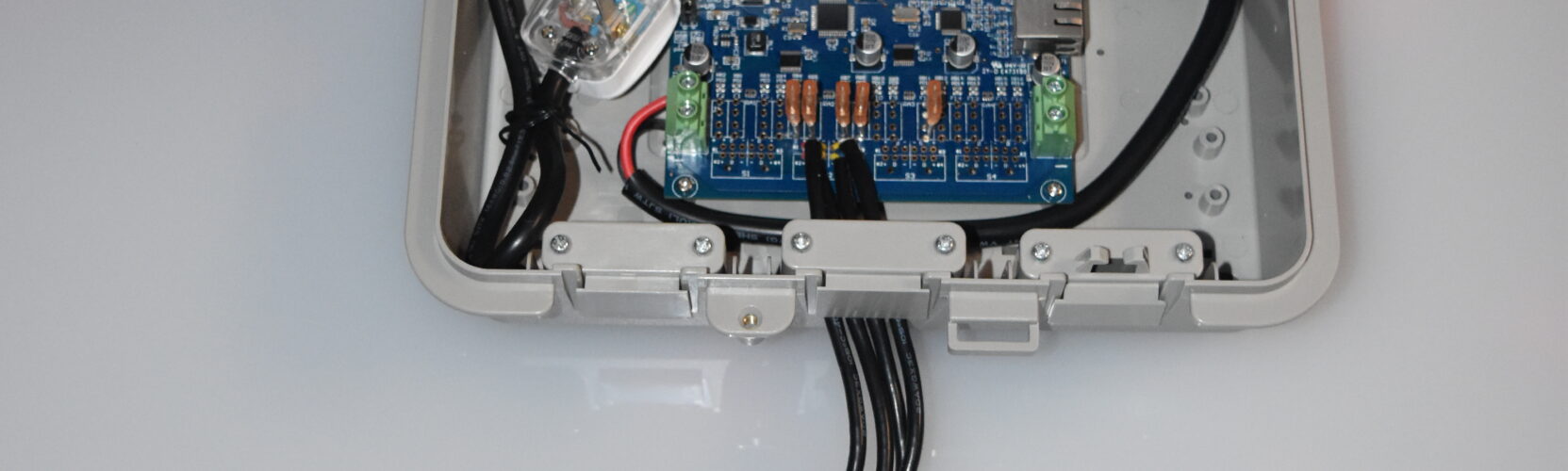 Network Distribution Box: NDB+4