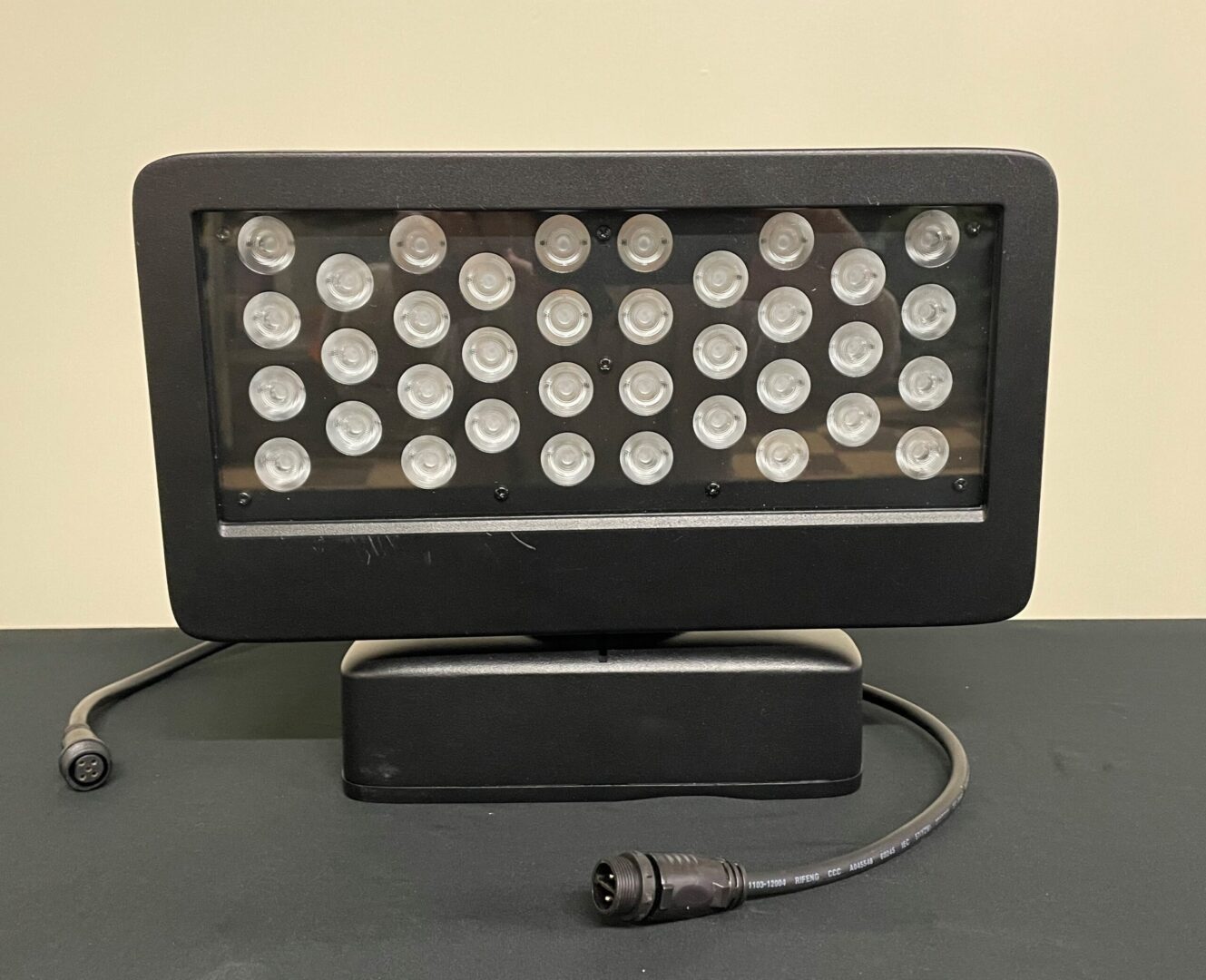 RGBW 80W Flood Light